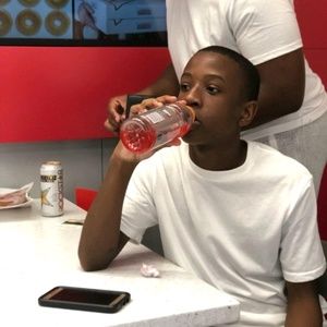 Meet your Posher, Emmanuel